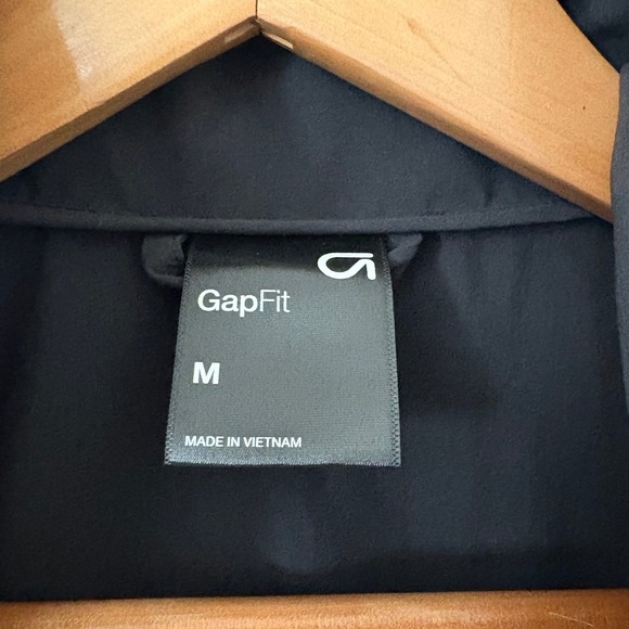 GapFit Women's Black Pullover Commuter Jacket Snap Button Mock NeckSleeve - Picture 9 of 15